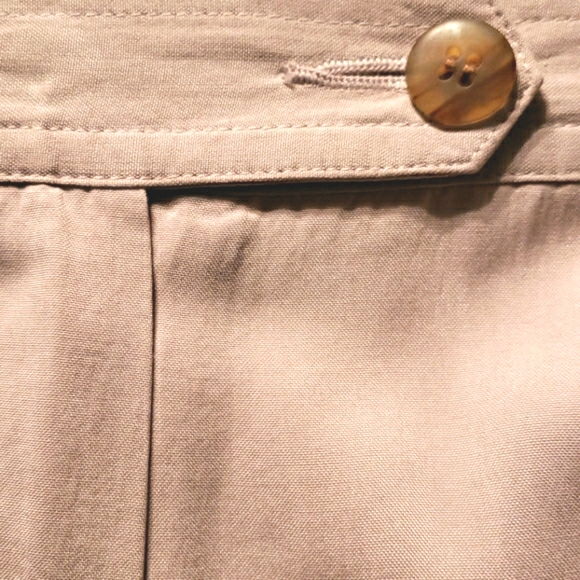 100% SILK EVELYN & ARTHUR  TAN SHORTS SZ M - Picture 4 of 7